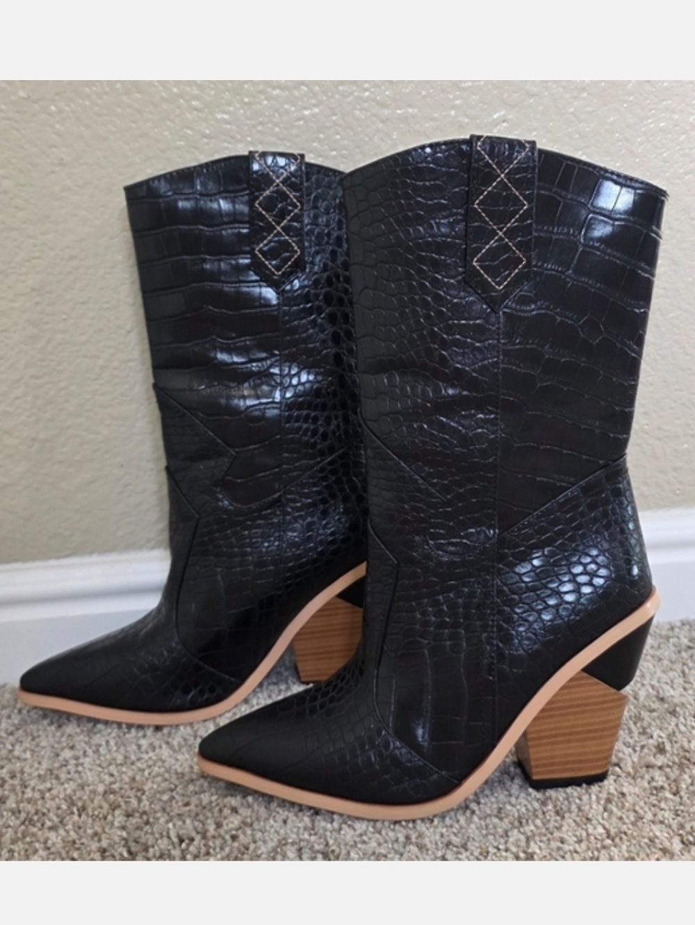Cowboy Western Style Faux Leather Croc-Embossed Festival Boots Size 39 US 8.5 - Picture 3 of 9